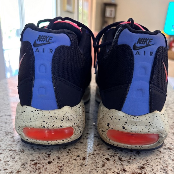 EUC NIKE Air Max 95 EM 'Beaches of Rio' size 12 - Picture 2 of 9